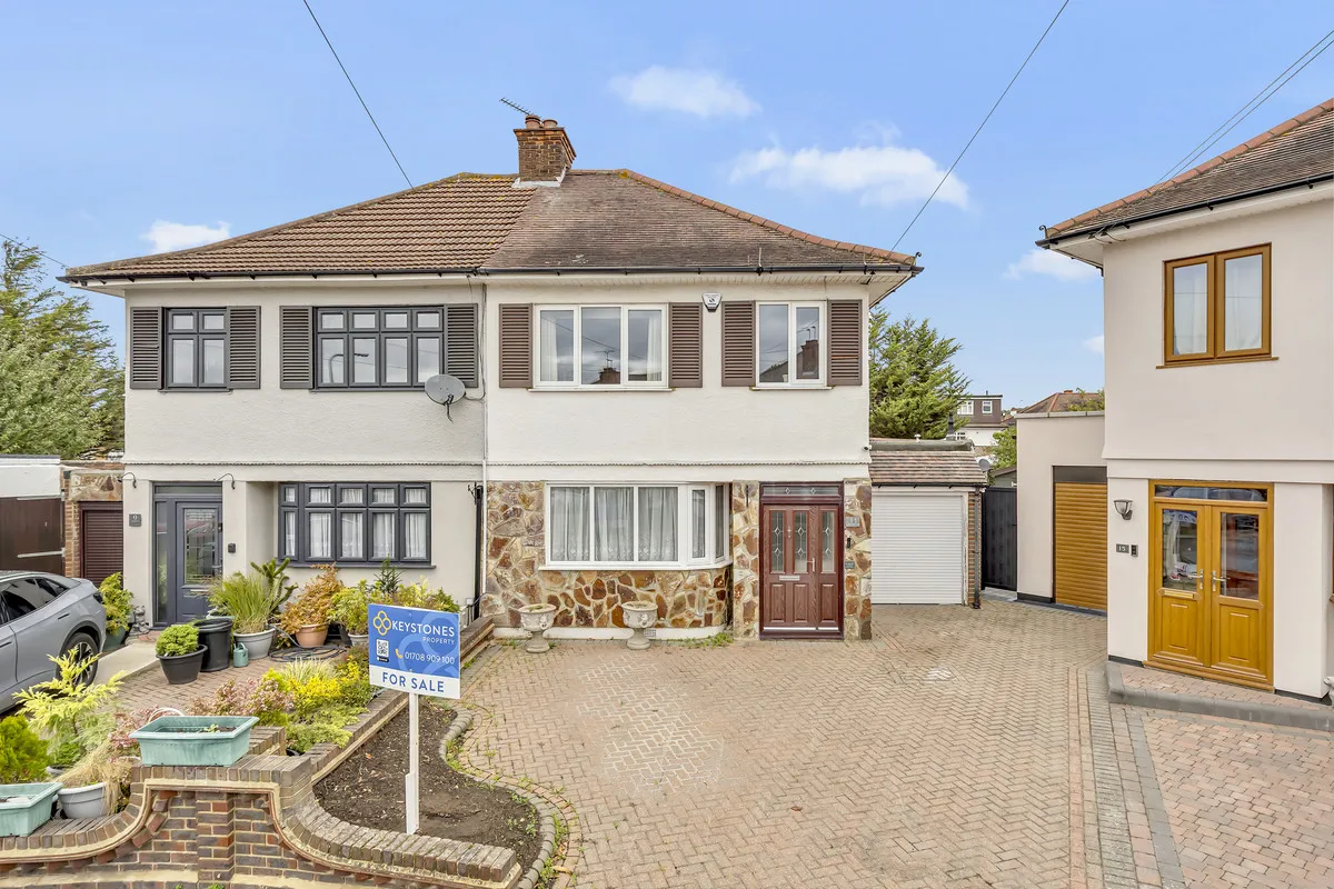 Lynwood Close, Romford, RM5, photo 24