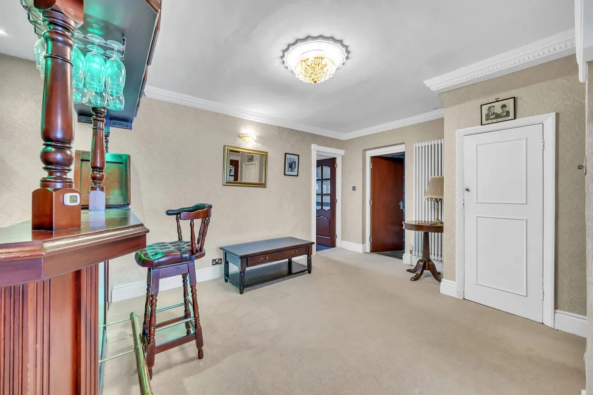 Lynwood Close, Romford, RM5, photo 8