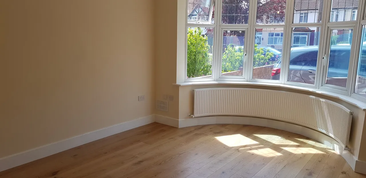 Central Avenue, Hounslow, Greater London, TW3 2QH, photo 3
