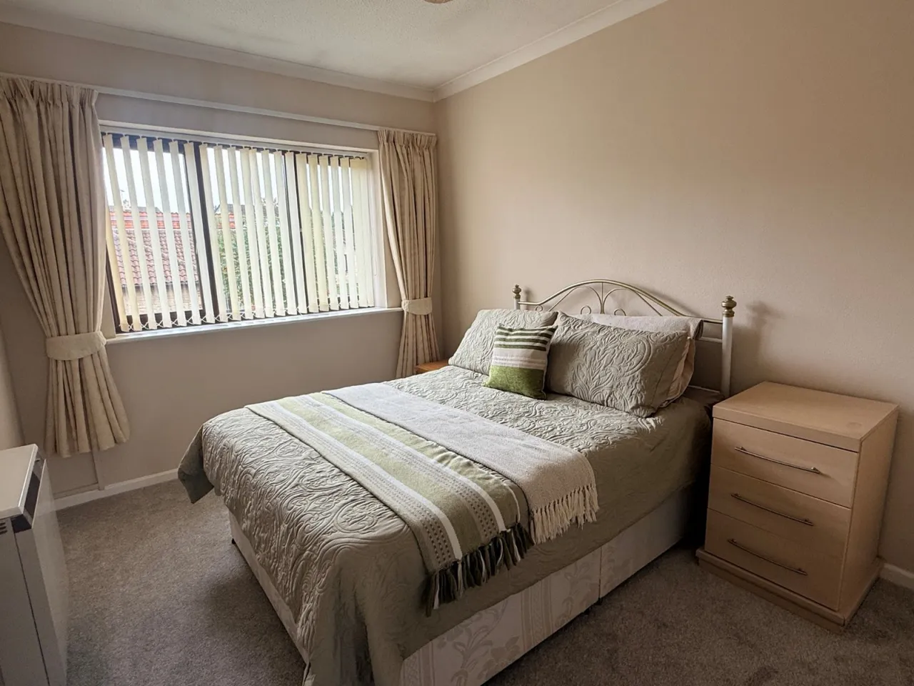 Kingshill Gardens, Nailsea, BS48, photo 5