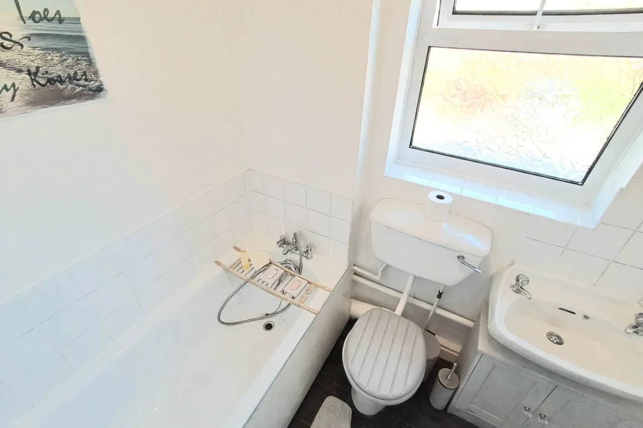 New Penkridge Road, Cannock, Staffordshire, WS11, photo 10