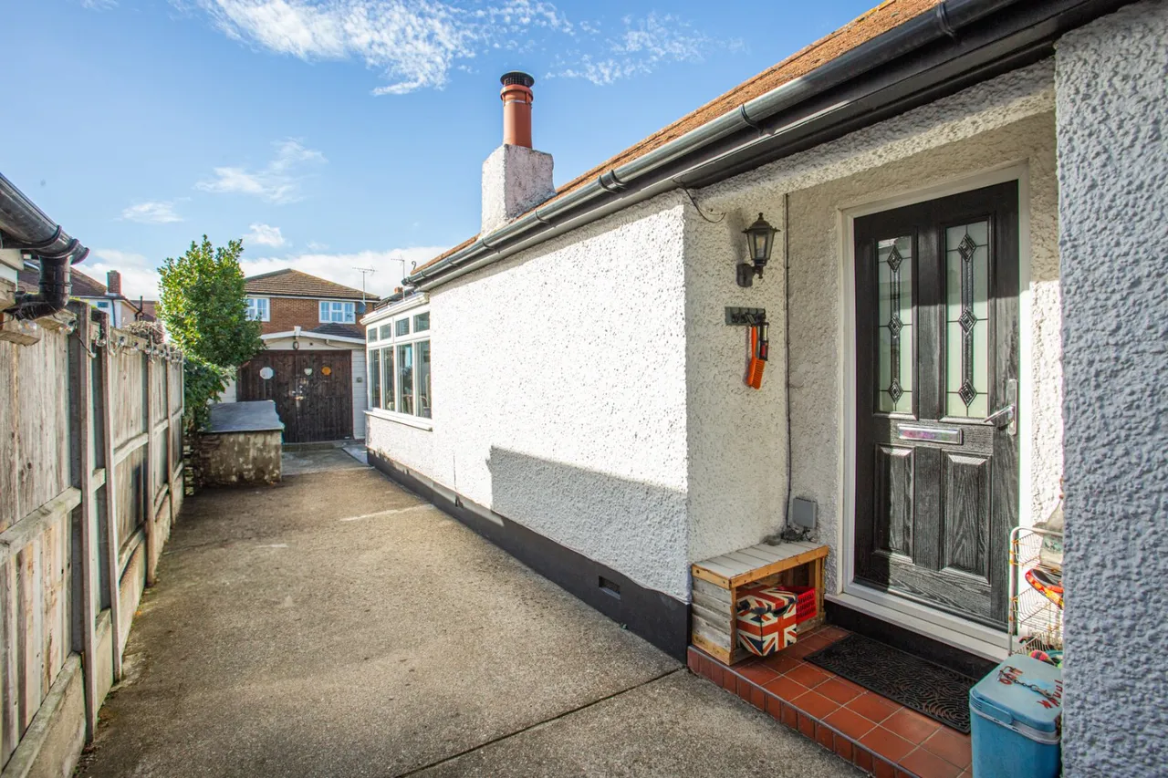 Central Avenue, Herne Bay, CT6, photo 14