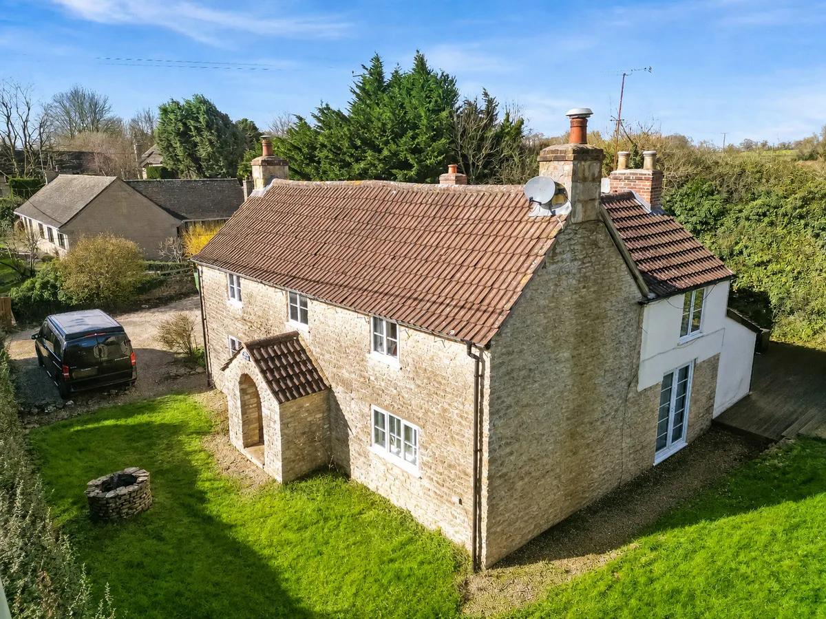 Corston, Malmesbury, SN16, photo 2