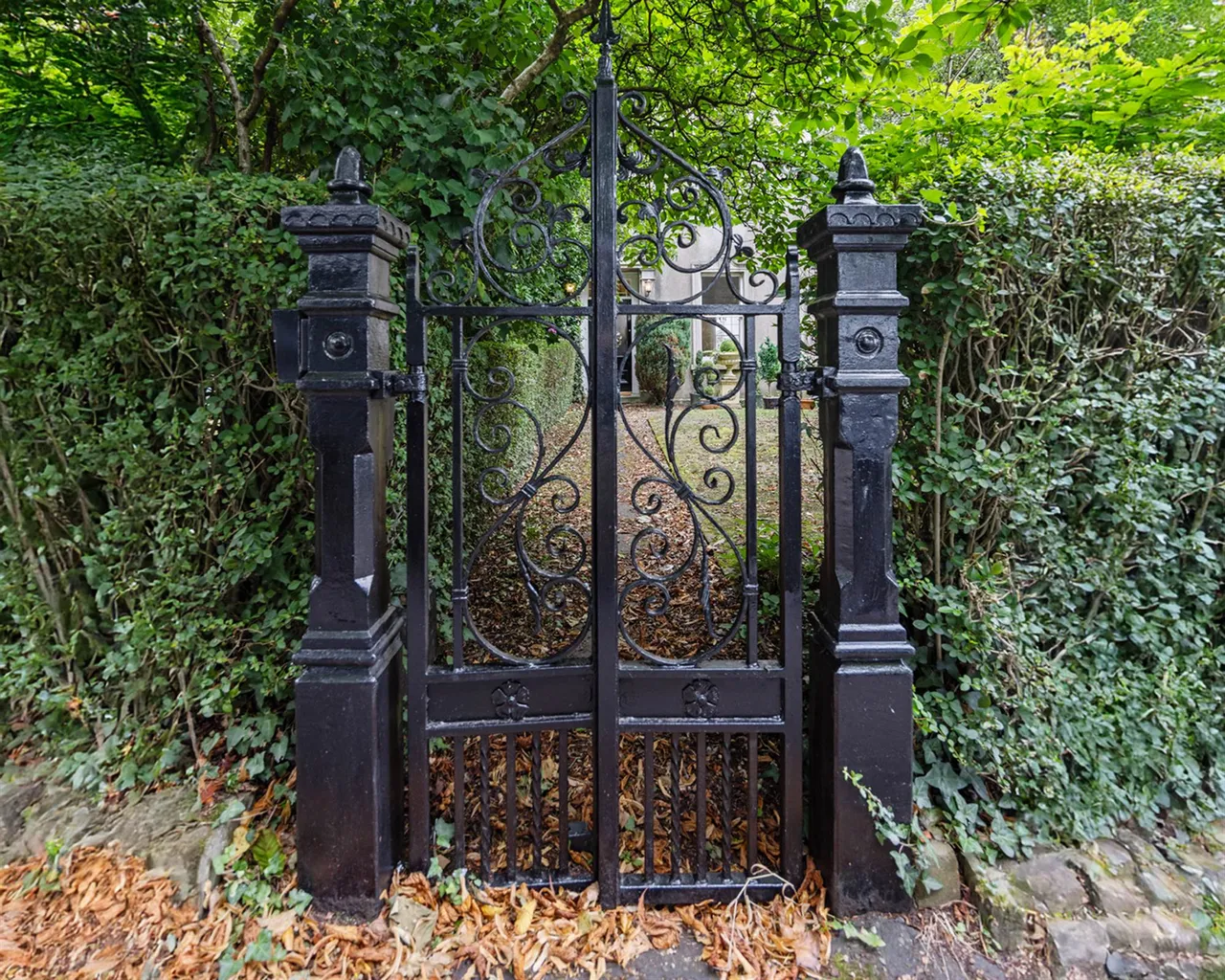 Victoria Road, Holywood, BT18, photo 51