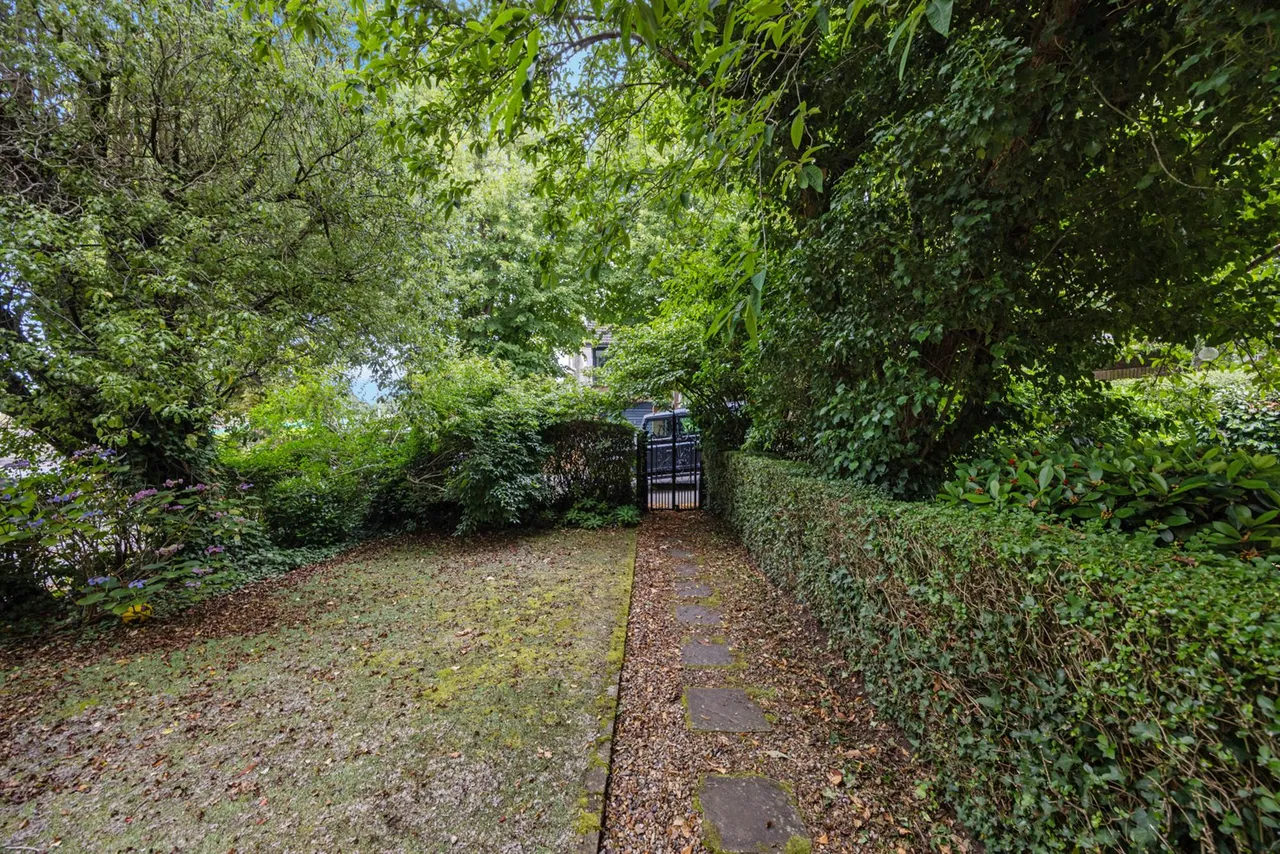 Victoria Road, Holywood, BT18, photo 48