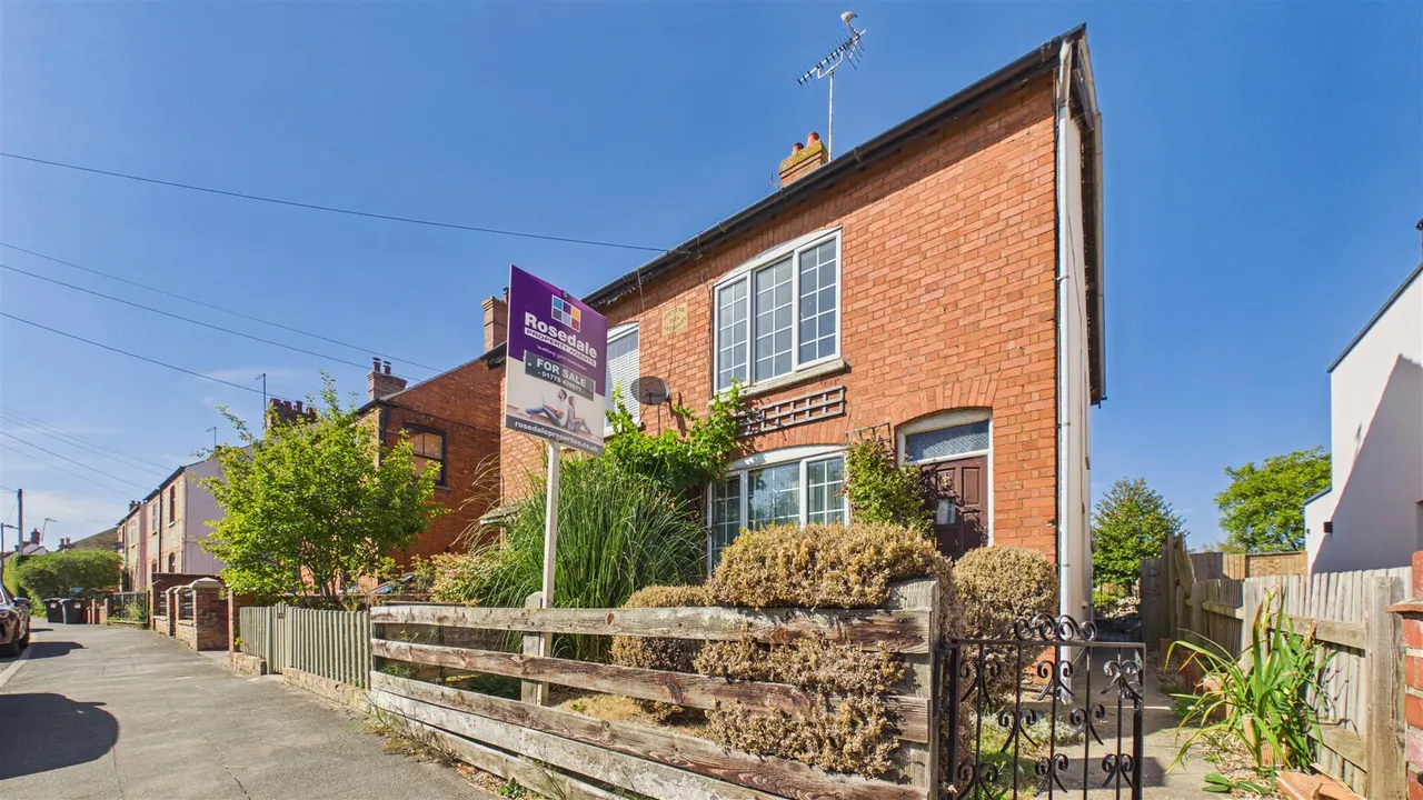 3 bed house for sale, Main Road, Dyke, PE10