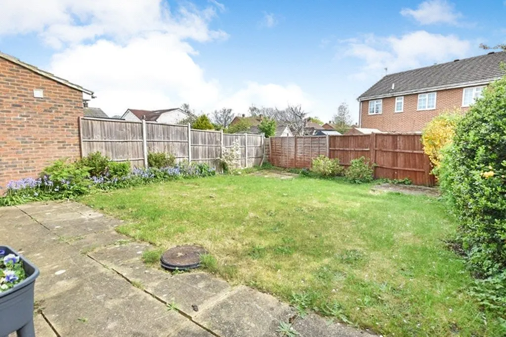 Brewers Close, Farnborough, Hampshire, GU14 8NR, photo 12