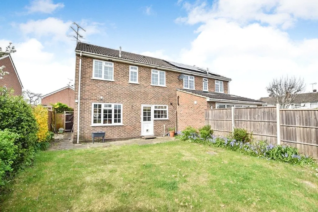 Brewers Close, Farnborough, Hampshire, GU14 8NR, photo 6