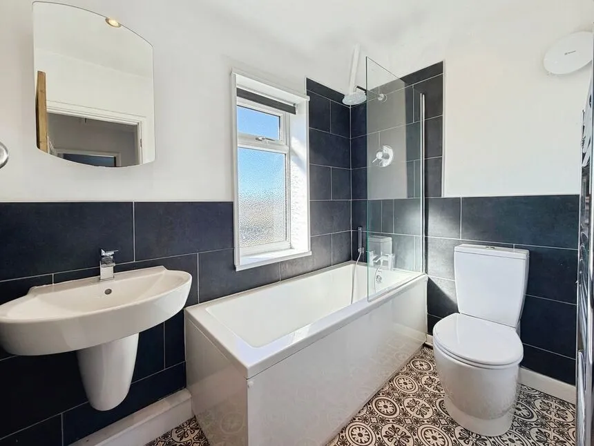 Astrid Road, Walmer, Kent, CT14, photo 6