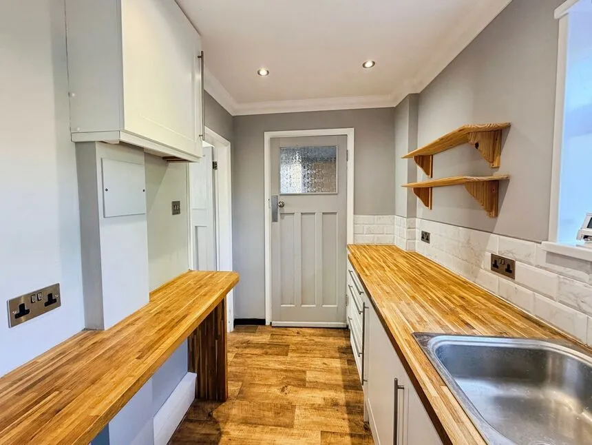 Astrid Road, Walmer, Kent, CT14, photo 11