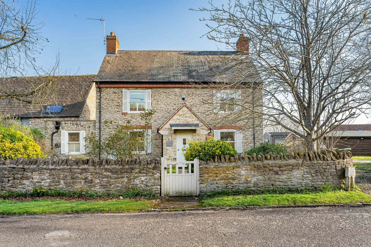 5 bed house for sale, Main Road, Fyfield