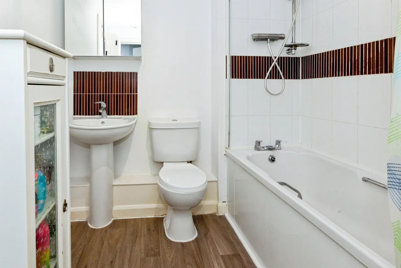 Mill Street, Slough, SL2, photo 8