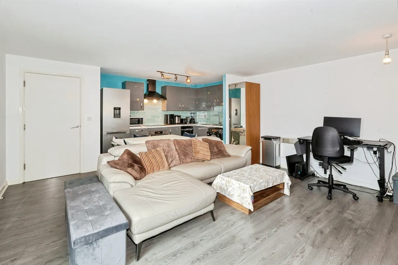 Mill Street, Slough, SL2, photo 13