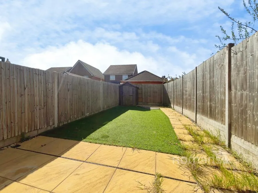 Little Acres Place, Badshot Lea, GU9, photo 5
