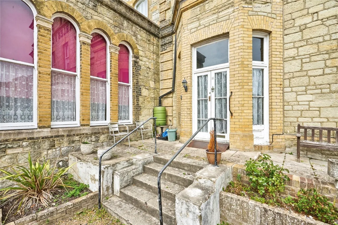 Grove Road, Ventnor, PO38, photo 6