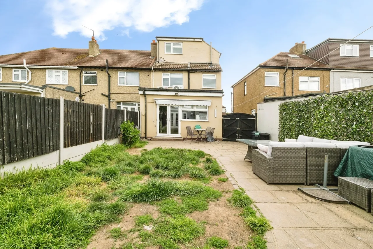Stanley Road, Hornchurch, RM12, photo 32
