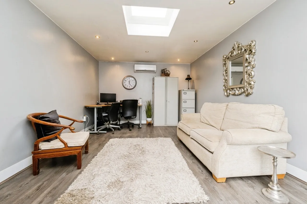 Stanley Road, Hornchurch, RM12, photo 13