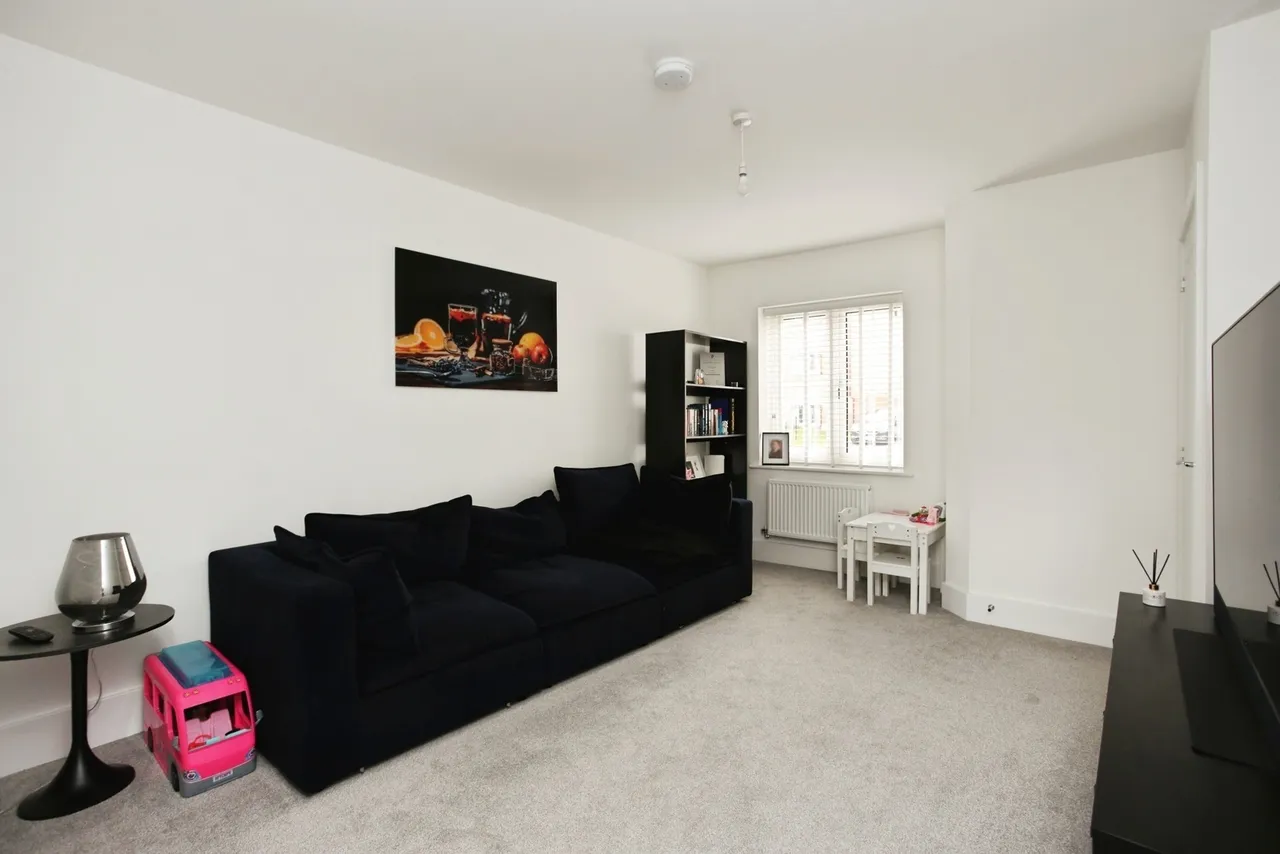 Reeves Avenue, Paddock Wood, TN12, photo 10