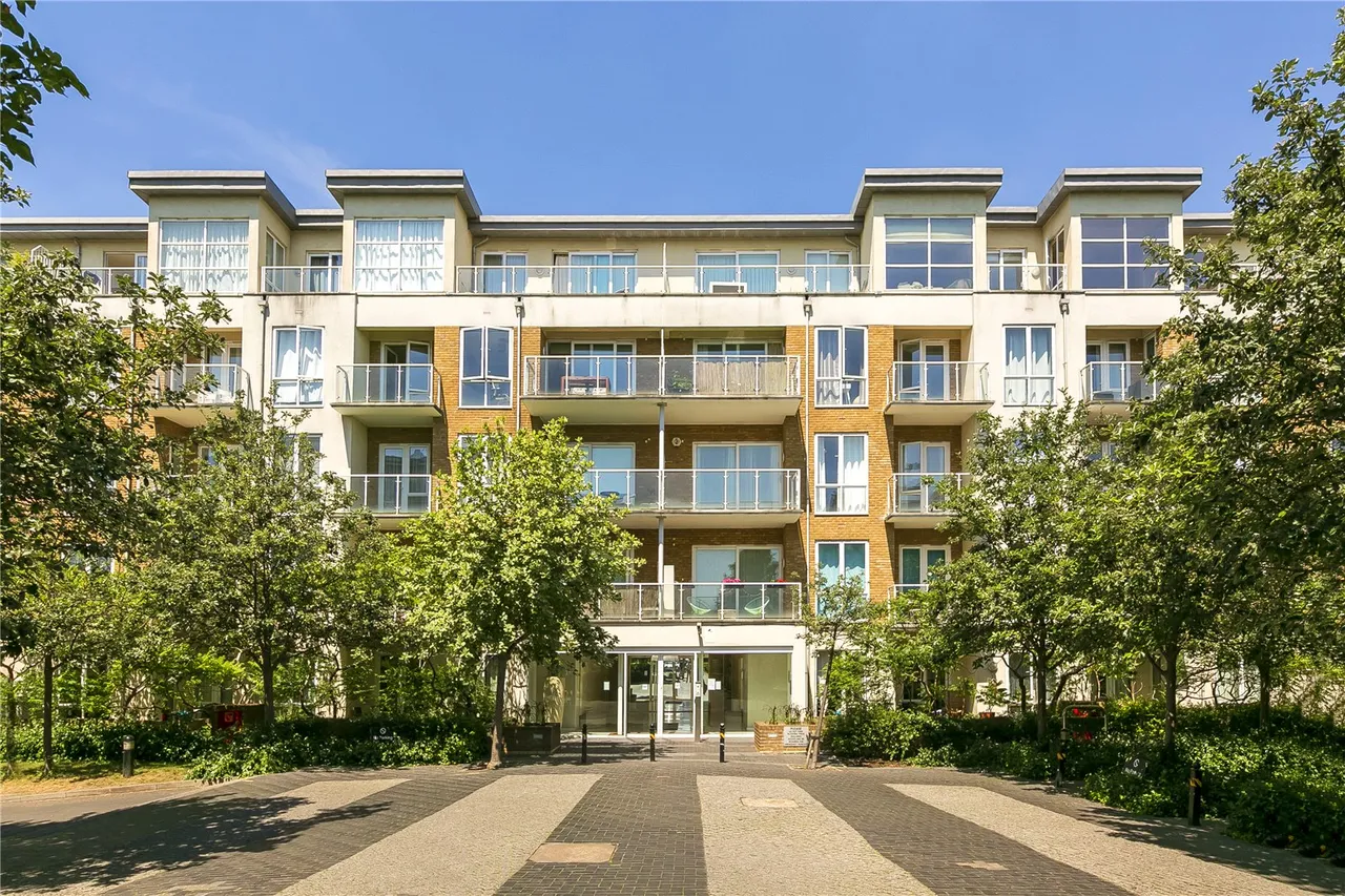 2 bed flat for sale, Melliss Avenue, TW9