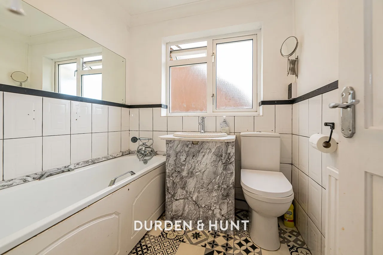 Kendal Close, Hullbridge, SS5, photo 12