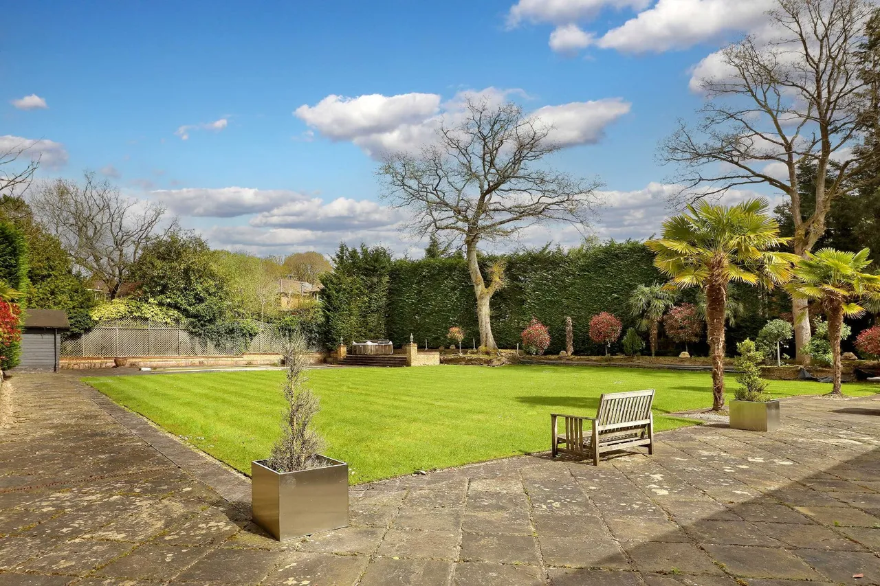 Fulmer Drive, Gerrards Cross, SL9, photo 10