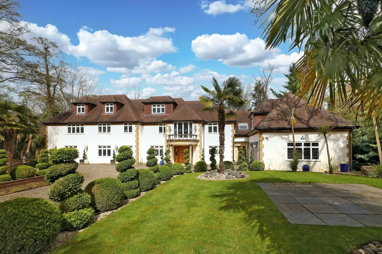 7 bed house for sale, Fulmer Drive, Gerrards Cross, SL9
