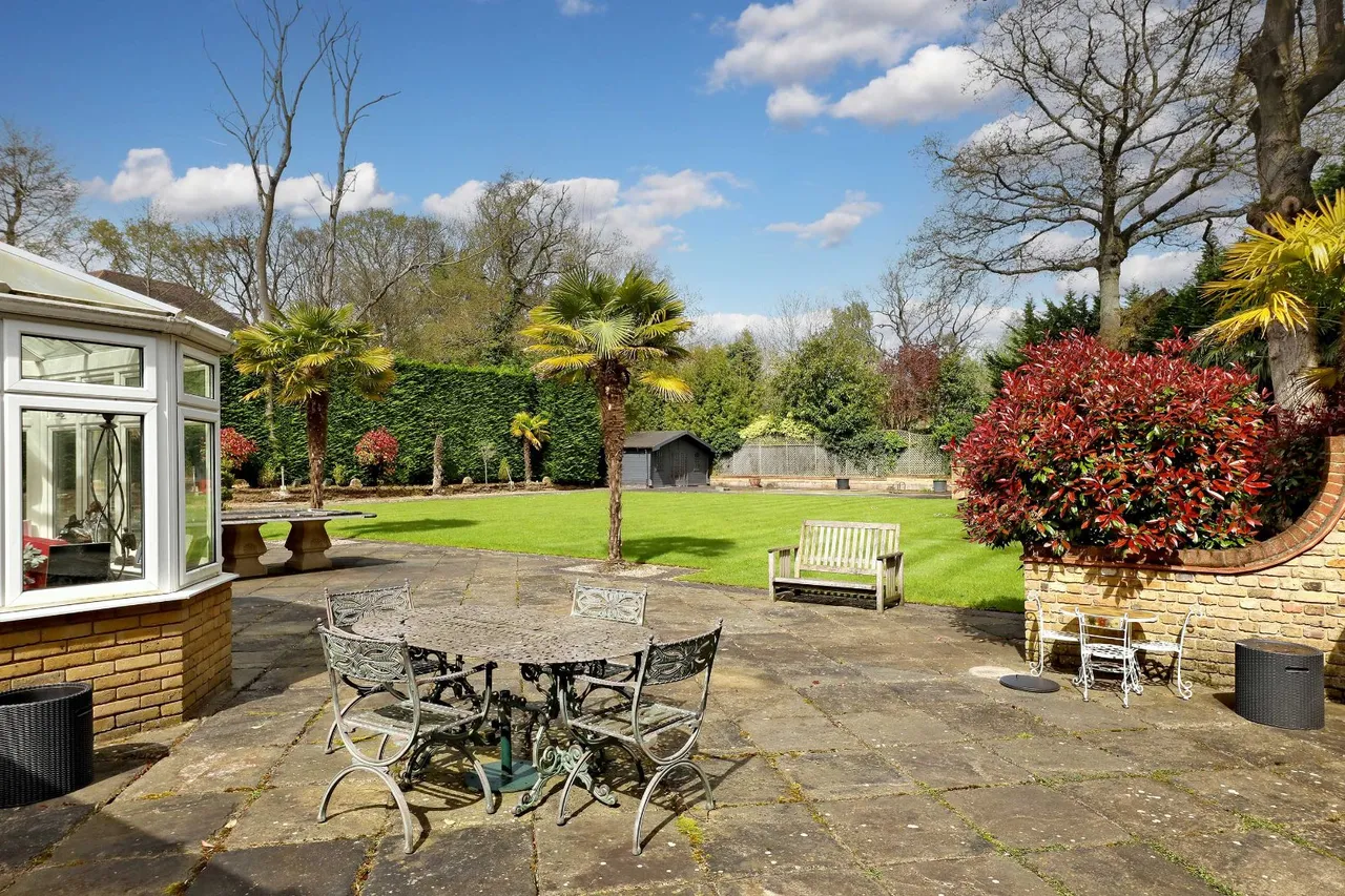 Fulmer Drive, Gerrards Cross, SL9, photo 17