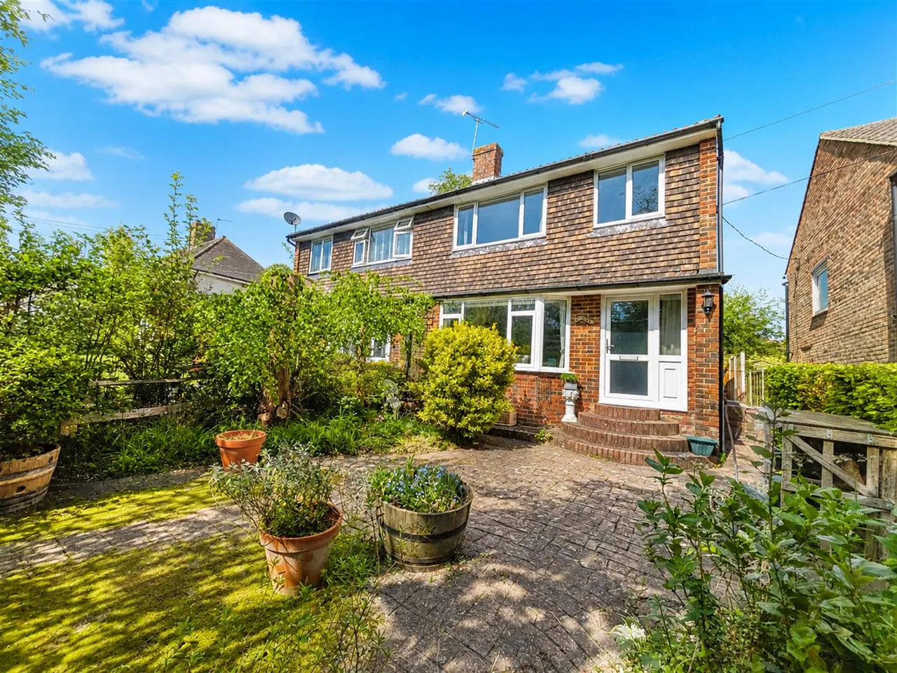 3 bed house for sale — Framfield Road, Buxted, Uckfield, TN22 4LF