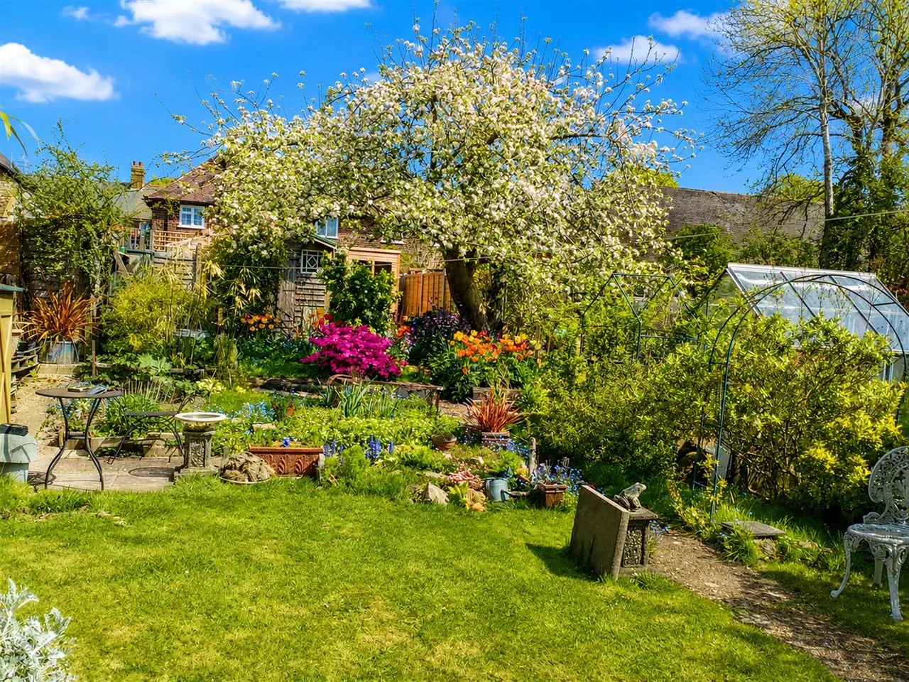 Framfield Road, Buxted, Uckfield, TN22 4LF, photo 19