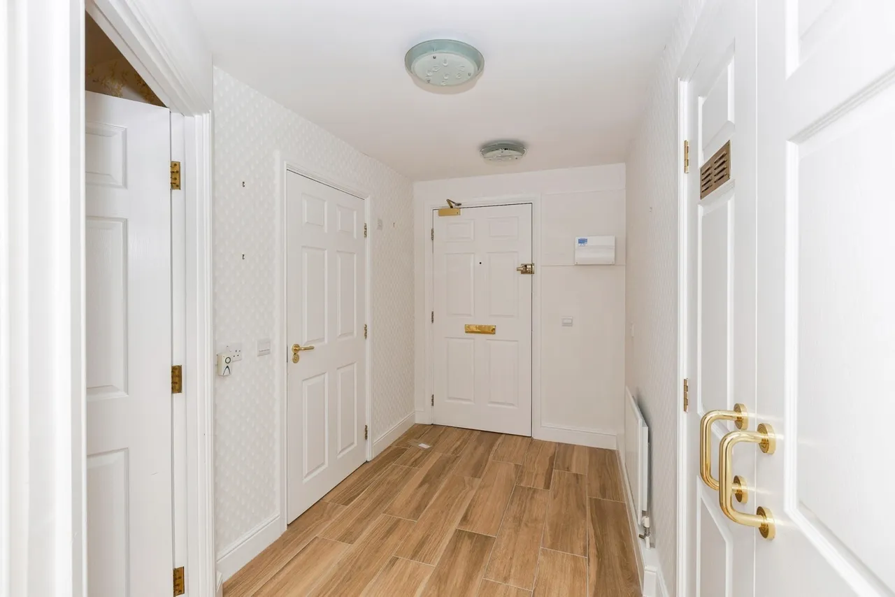 Village Way, Barkingside, Ilford, IG6, photo 3
