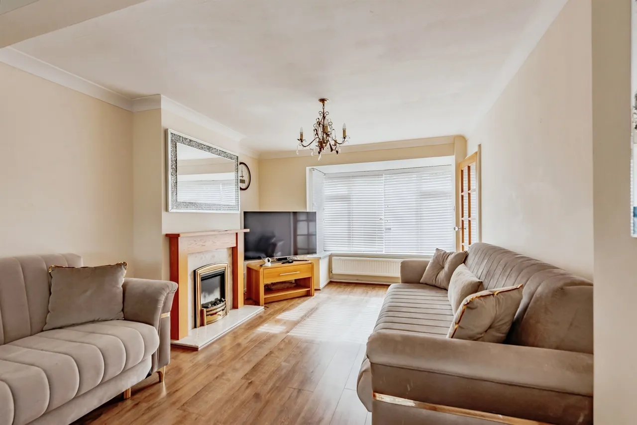 Winchester Road, Crawley, RH10, photo 24