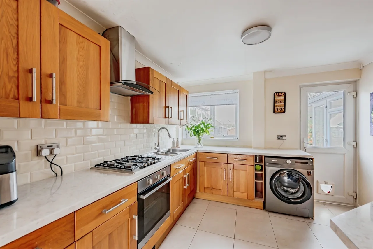 Winchester Road, Crawley, RH10, photo 20