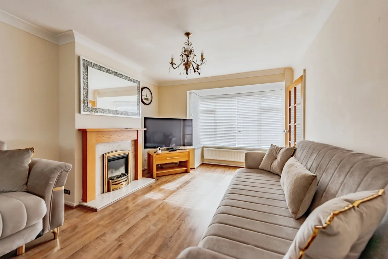Winchester Road, Crawley, RH10, photo 26