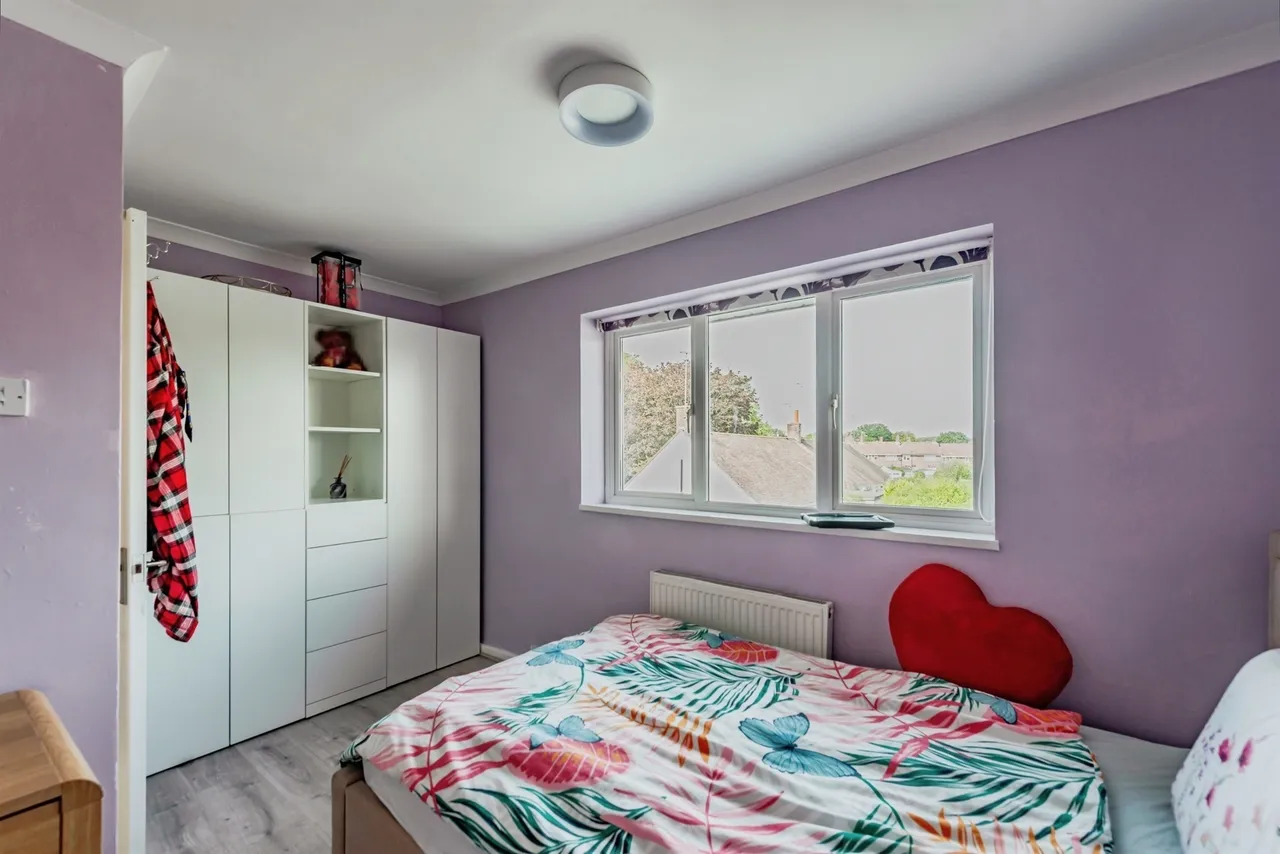Winchester Road, Crawley, RH10, photo 14