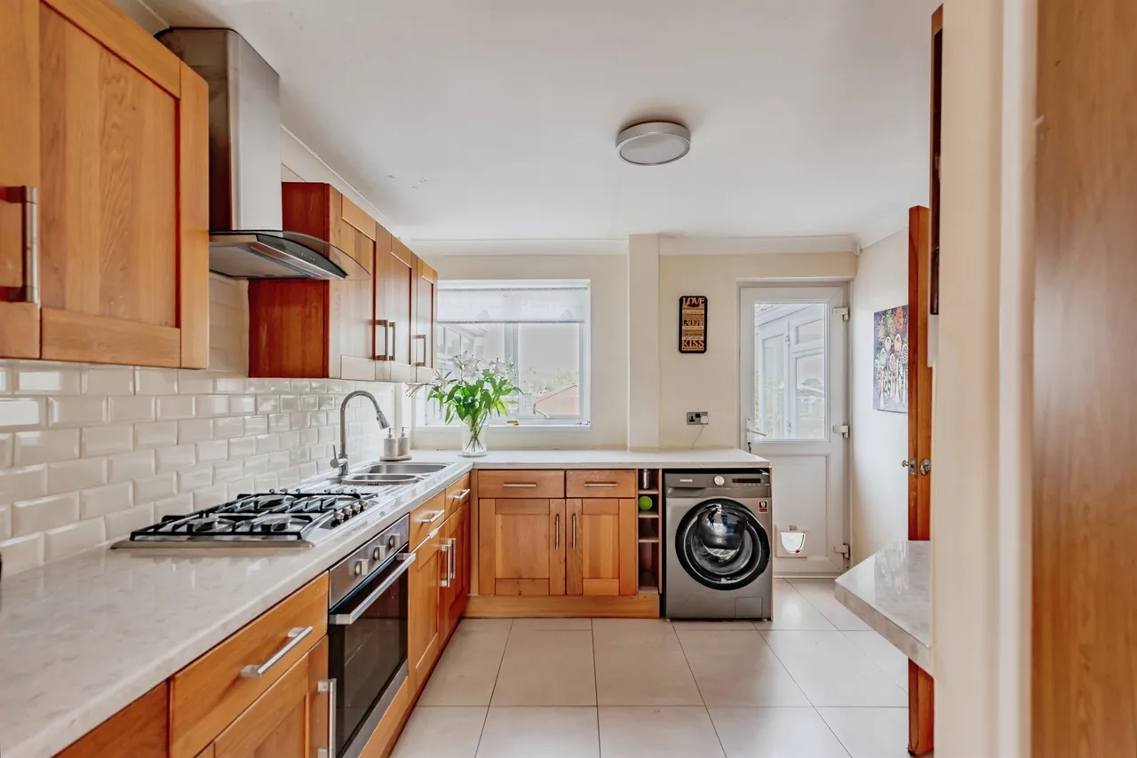 Winchester Road, Crawley, RH10, photo 19