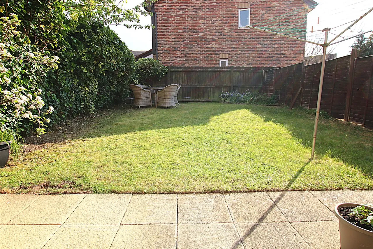 Granary Court, East Hunsbury, photo 10