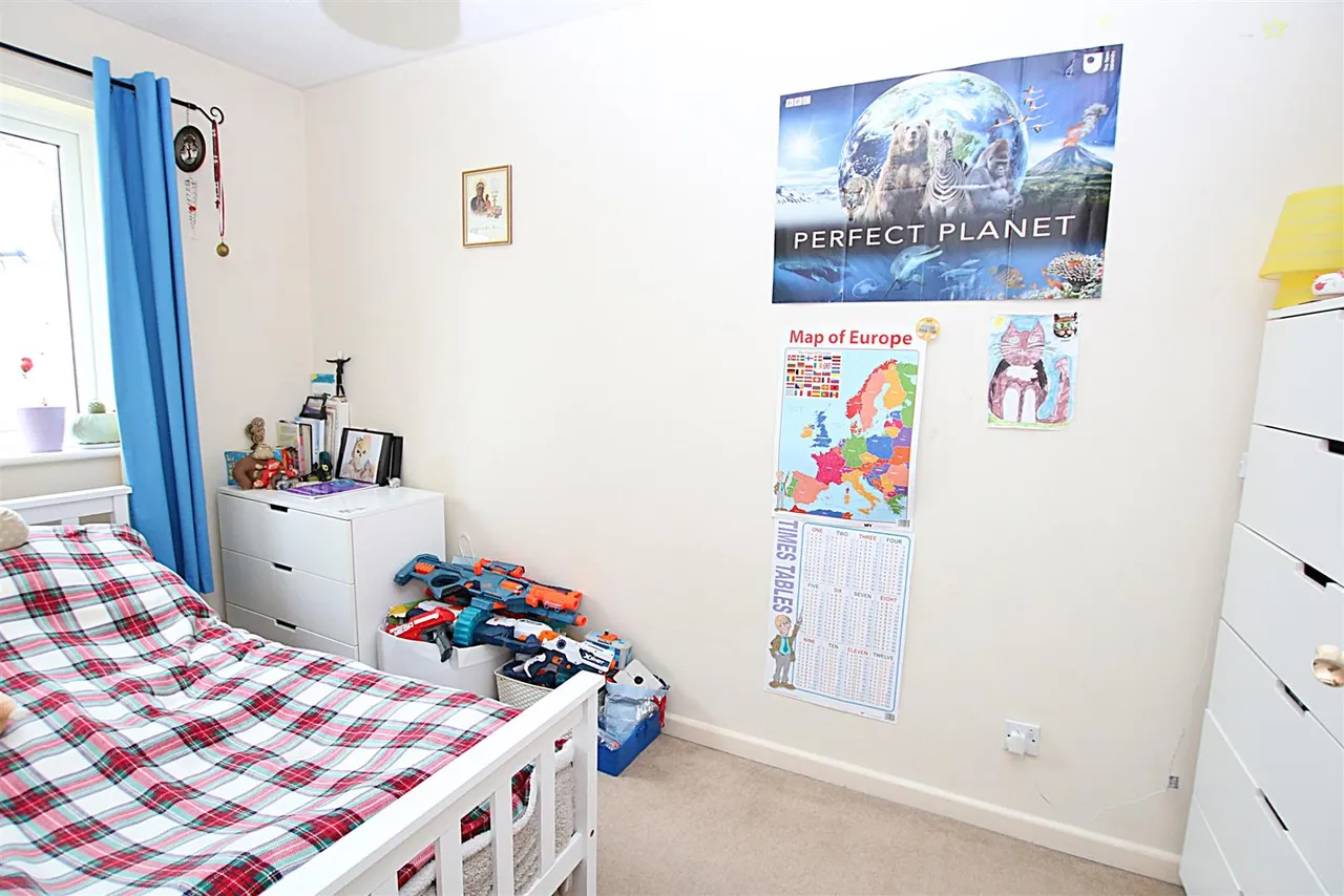 Granary Court, East Hunsbury, photo 8