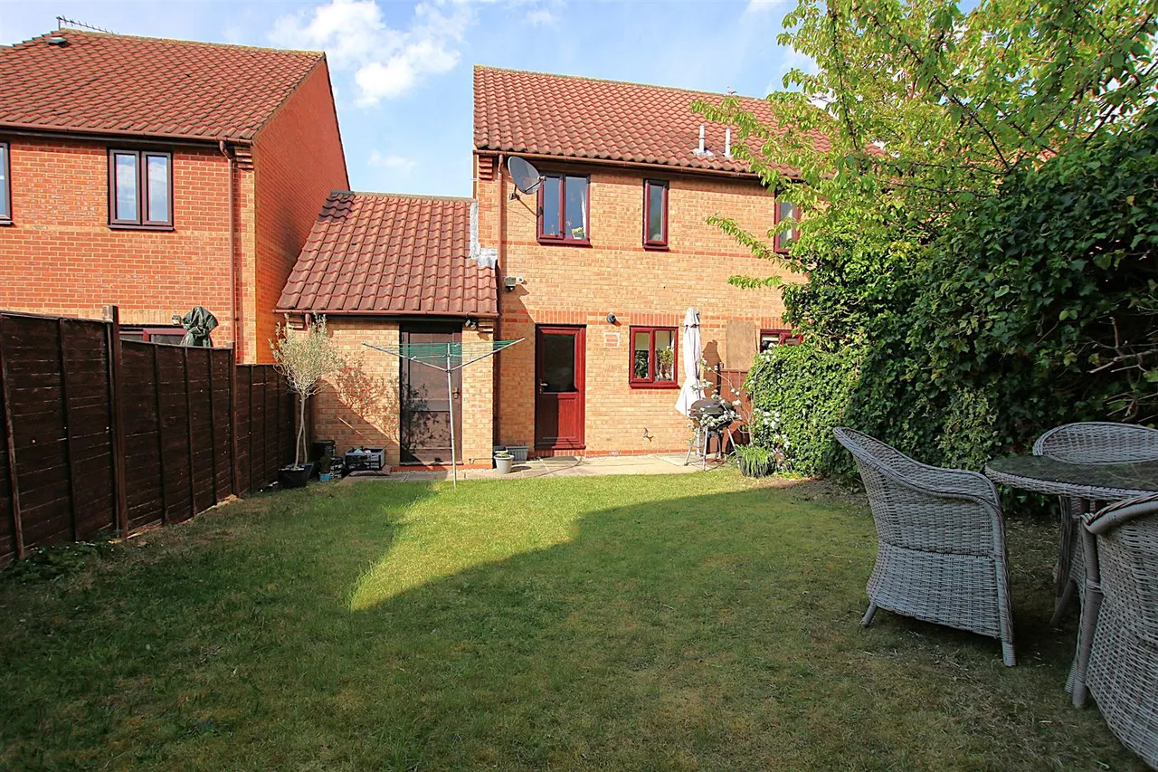 Granary Court, East Hunsbury, photo 11