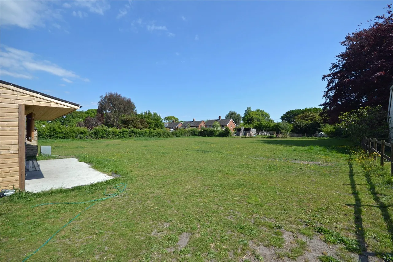 Withers Lane, East Boldre, Brockenhurst, Hampshire, SO42 7WX, photo 4