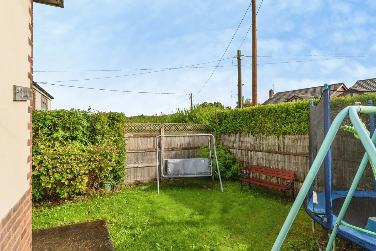 Bromfield Lane, Mold, CH7, photo 21