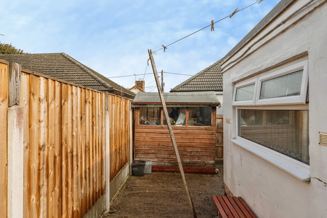 Bromfield Lane, Mold, CH7, photo 24