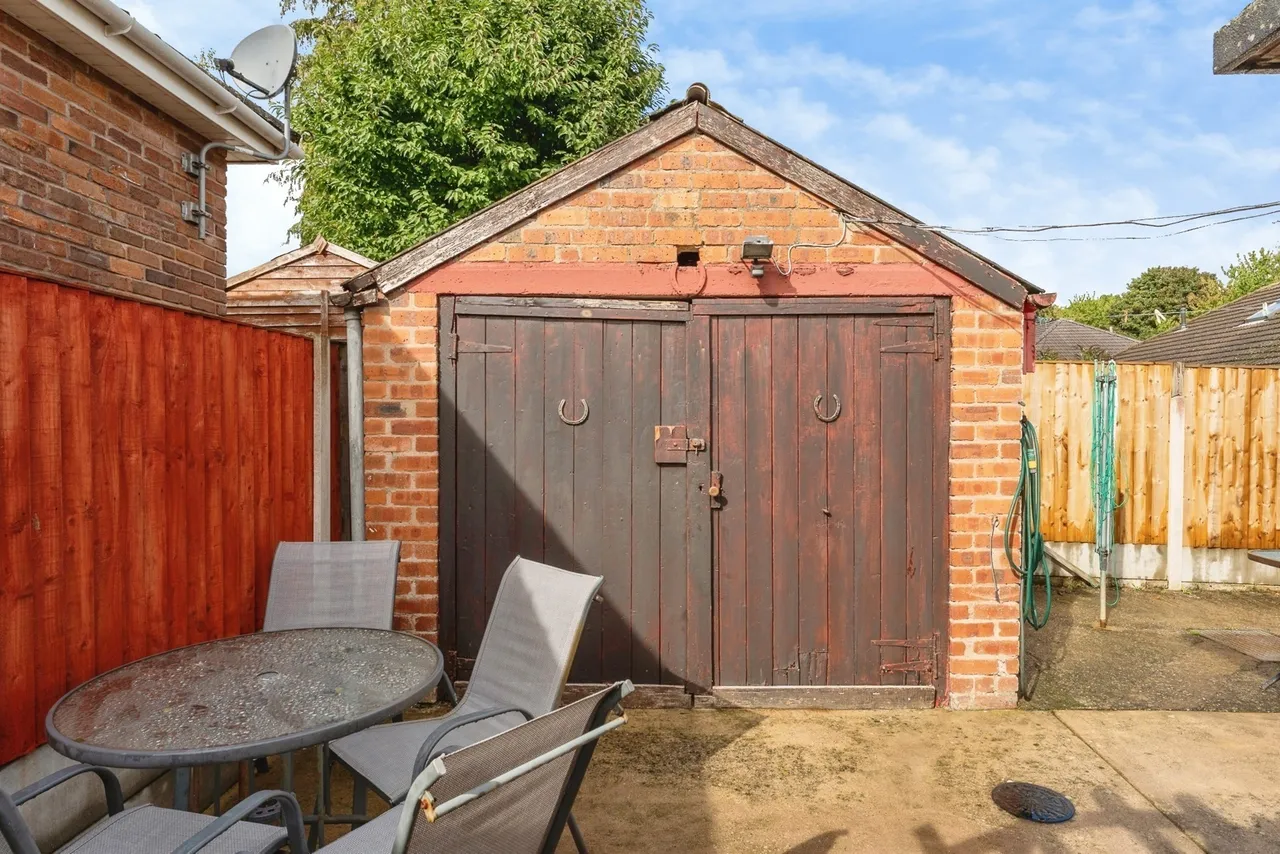 Bromfield Lane, Mold, CH7, photo 25