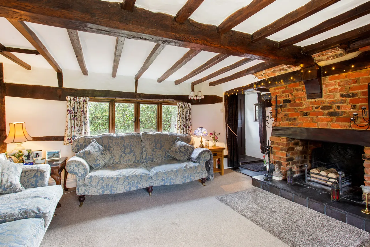 Reading Road, Yateley Common, GU17, photo 2