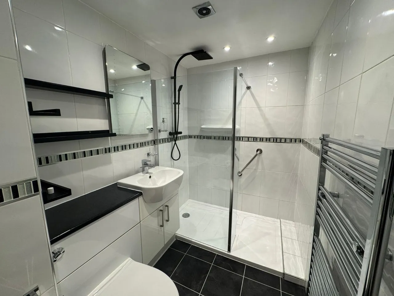 Marlborough Square, Ilkley, LS29, photo 2