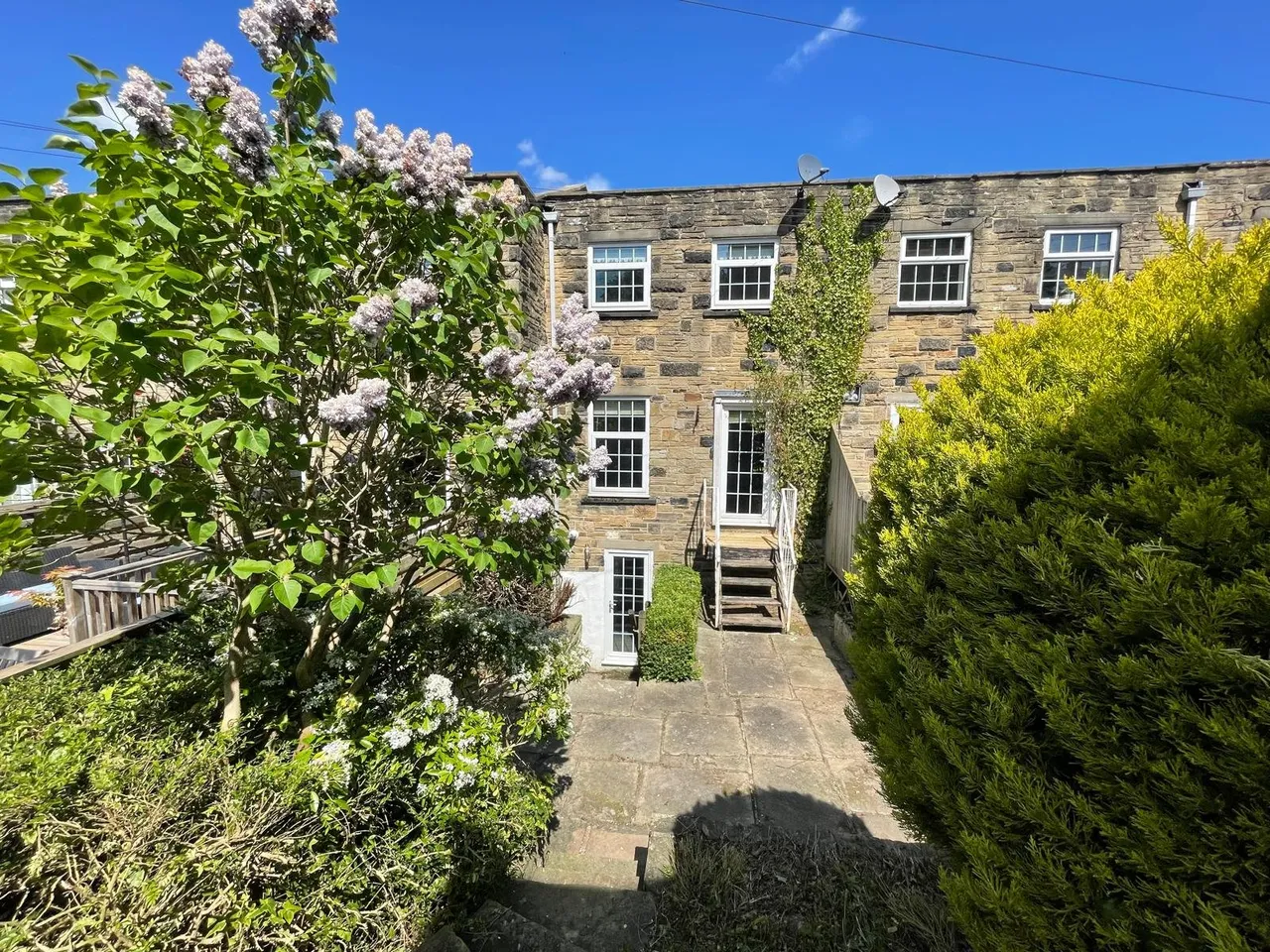 3 bed house to rent, Marlborough Square, Ilkley, LS29