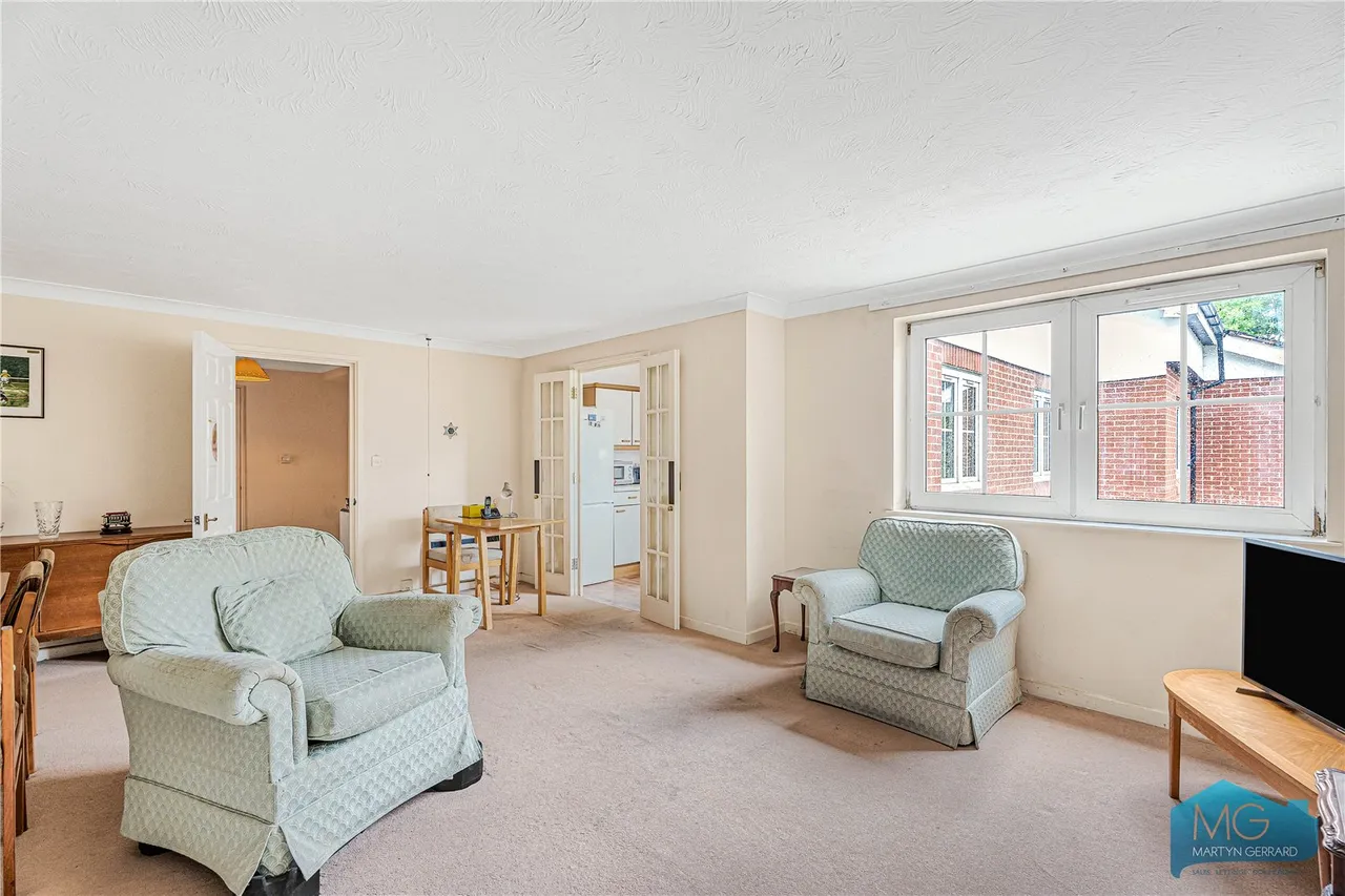 Avenue Road, London, N14, photo 2