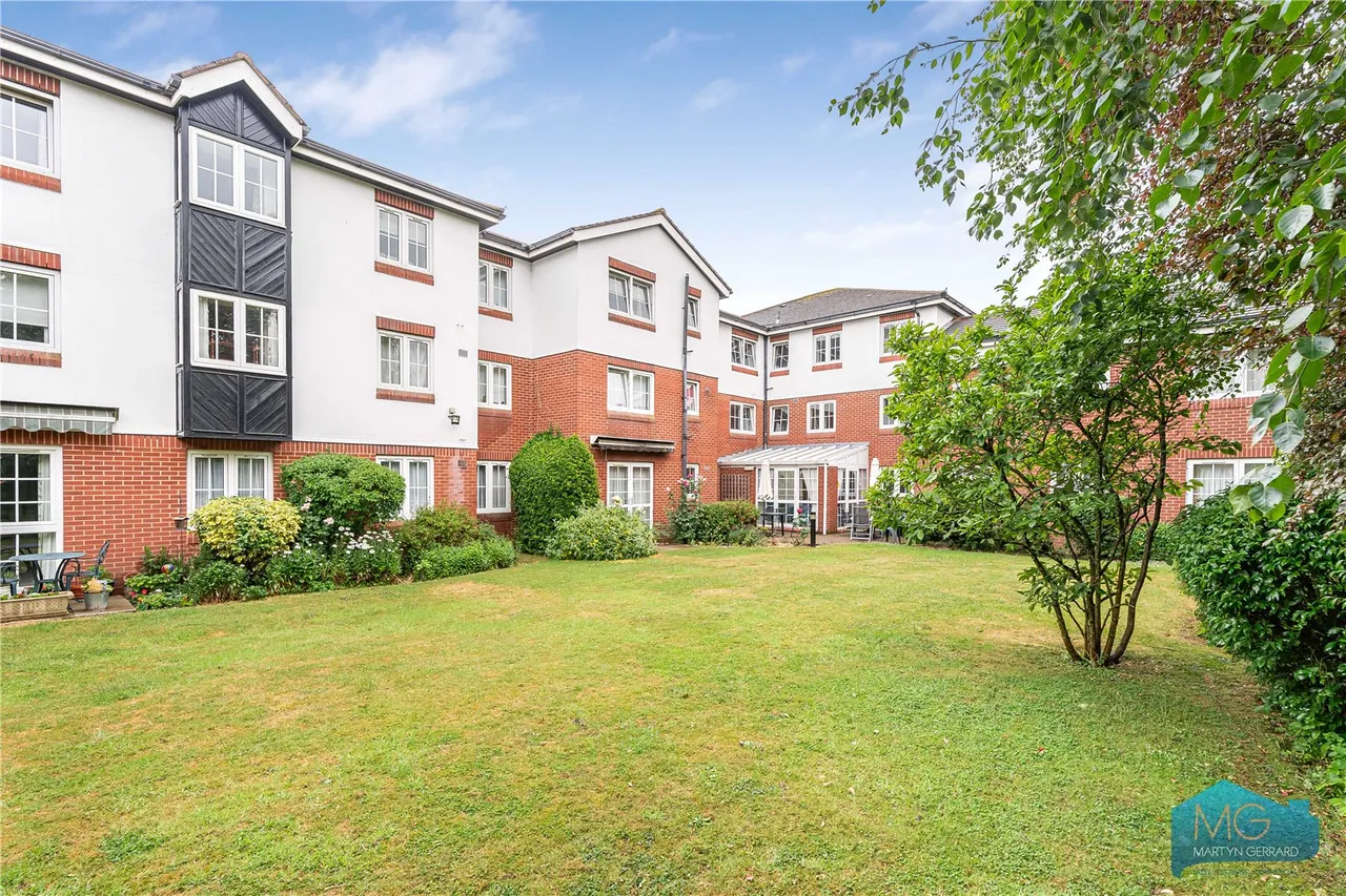 Avenue Road, London, N14, photo 11