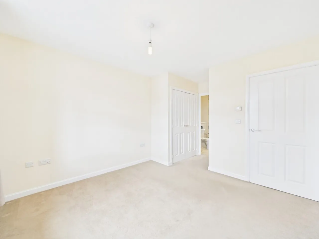 Sargent Way, Wickhurst Green, Horsham, photo 4