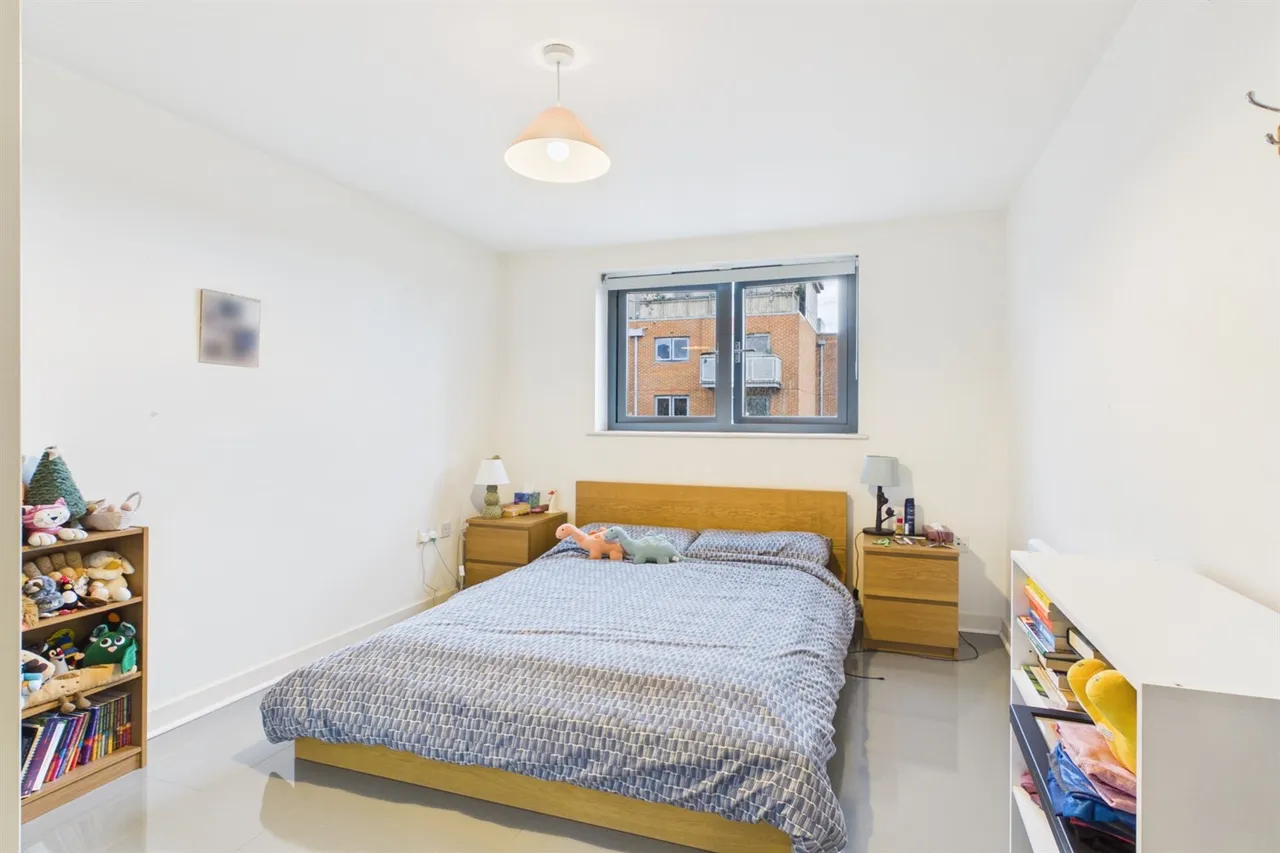 4 Chapter Way, Colliers Wood, SW19 2RZ, photo 7
