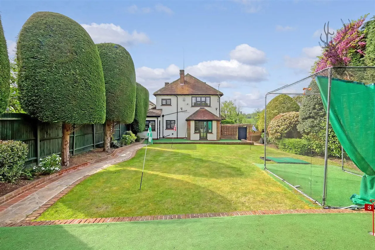 Courtland Drive, Chigwell, IG7, photo 4